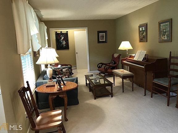 5th image of 3022 Saint Charles Ave #16