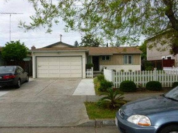 2nd image of 271 Pennyhill Dr