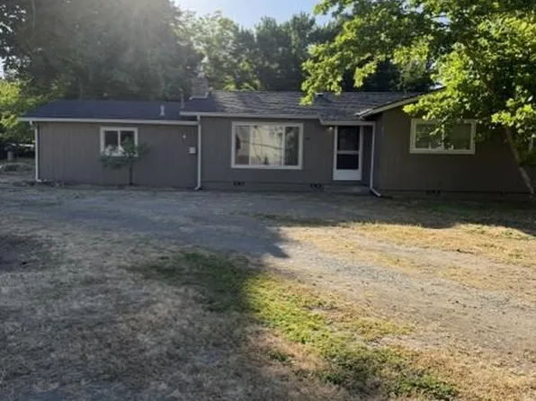 965 SW Lincoln Rd, Grants Pass, OR 97526