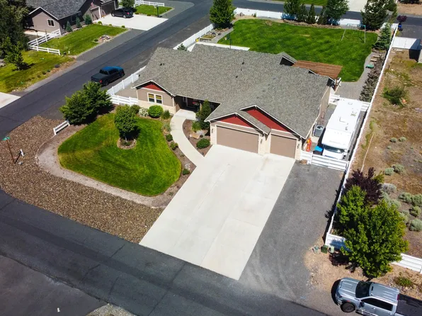 9500 12th Ln, Terrebonne, OR 97760