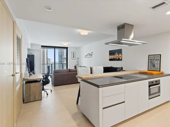 1000 Brickell Plz #3303, Miami, FL 33131