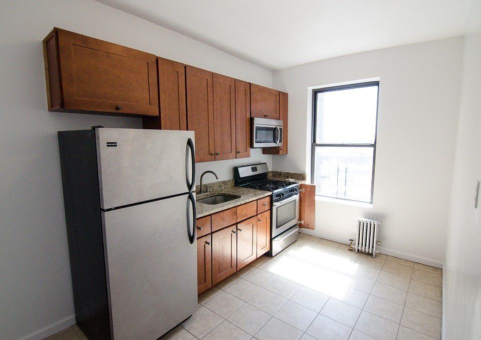 2nd image of 4146 50th St APT 6B