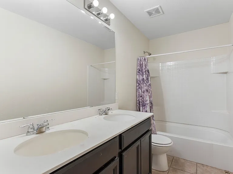 2239 Heaton St — Photo 5