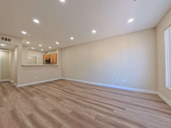 7151 S Durango Dr Unit 213, Las Vegas, NV 89113