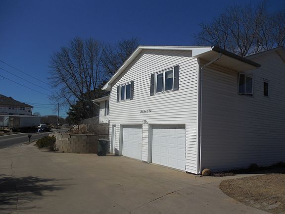 2nd image of 1401 Indian Hills Dr