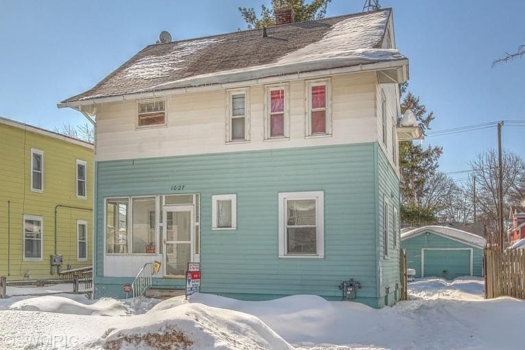 1st image of 1027 Lincoln Ave NW