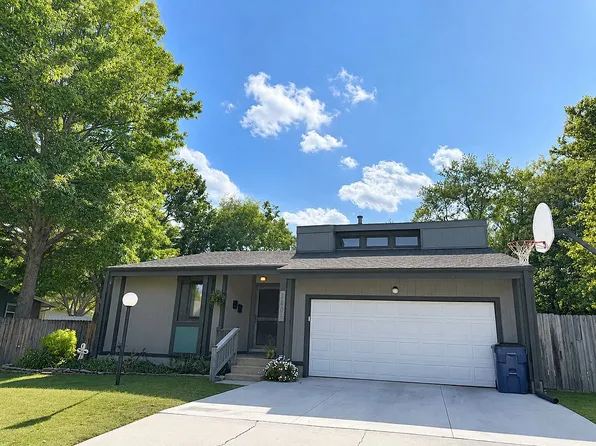 1606 Jayhawk St, Abilene, KS 67410