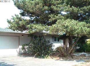 1140 Newport Ave SW, Bandon, OR 97411