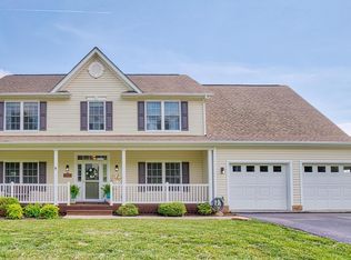 6204 Crumpacker Dr, Roanoke, VA 24012