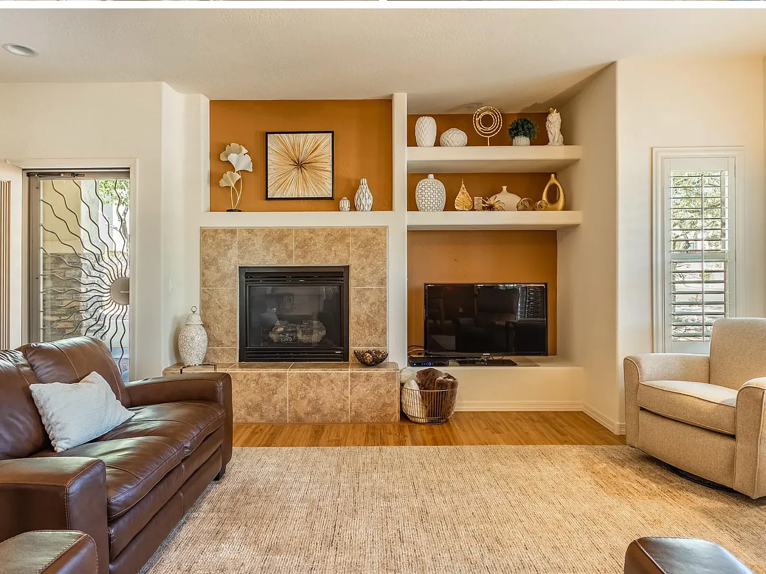 2 bed, 1898 sqft, $4,500 — Photo 4
