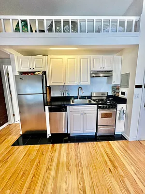 Rented by Oxford Property Group | media 13