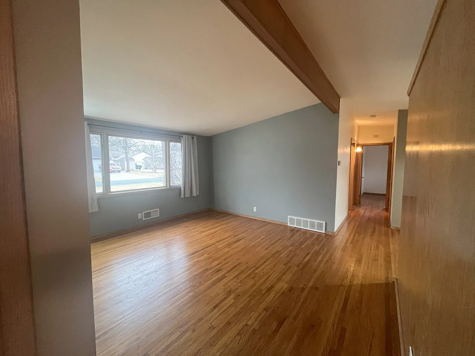 3 bed, 1510 sqft, $2,300 — Photo 4