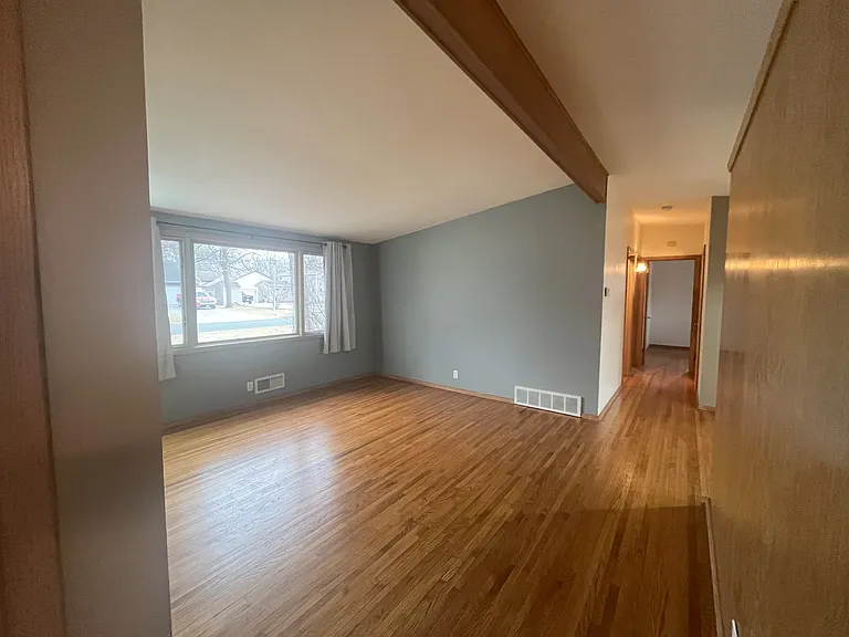 2451 Sherwood Rd — Photo 4