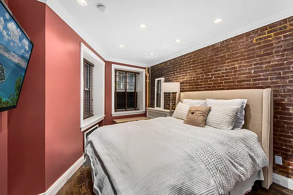 Rented by Corcoran | media 6