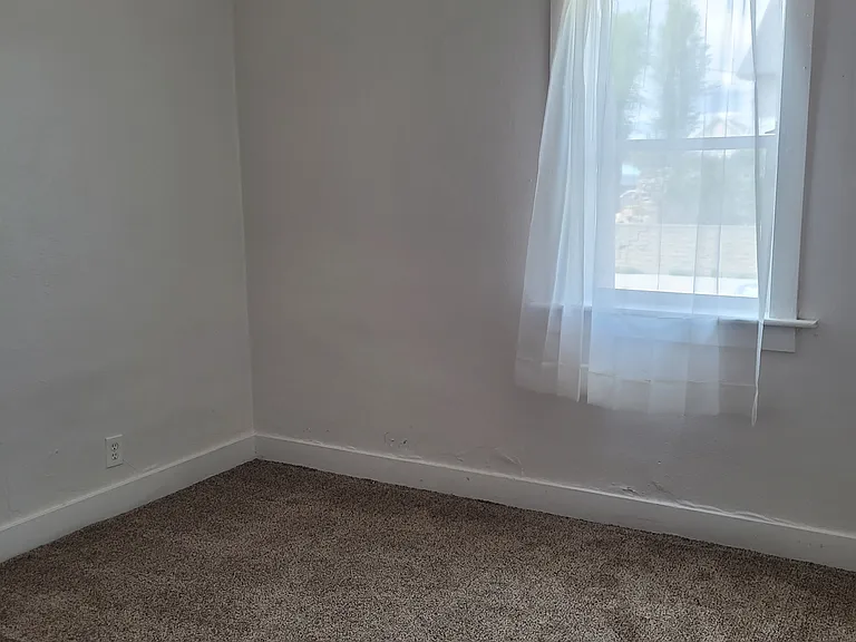 608 Elias Ave #608 — Photo 19
