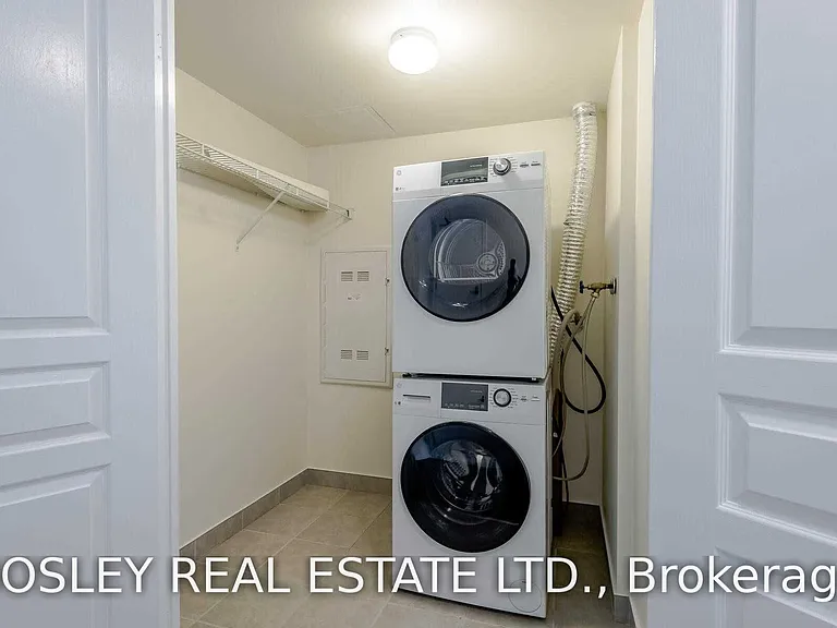 352 Front St W #903 — Photo 11