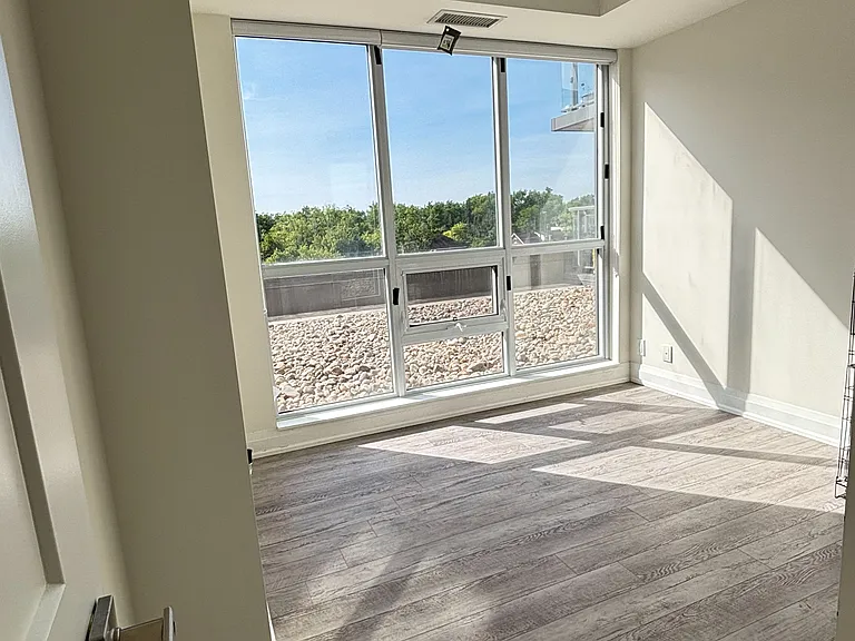 15 Lynch St #408 — Photo 10
