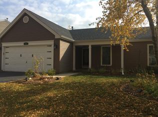 1811 Mission Hills Dr, Elgin, IL
