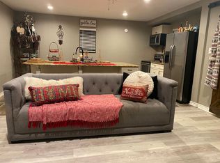 482 W Marshall St, Van Alstyne, TX 75495