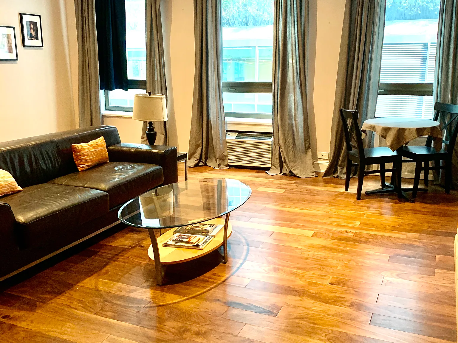 65 East 54th Street — Photo 1