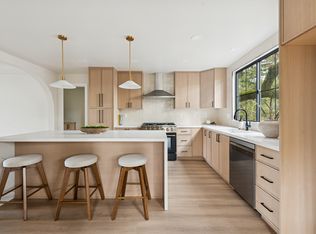 735 Hunt Ave, Saint Helena, CA 94574