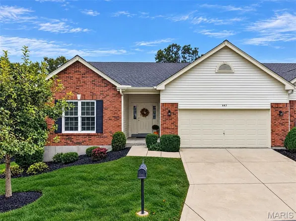 643 Kerryton Place Cir, Ballwin, MO 63021