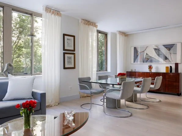 160 West 86th Street image 2 of 17