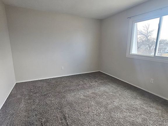4th image of 2617 N Clark St APT 11