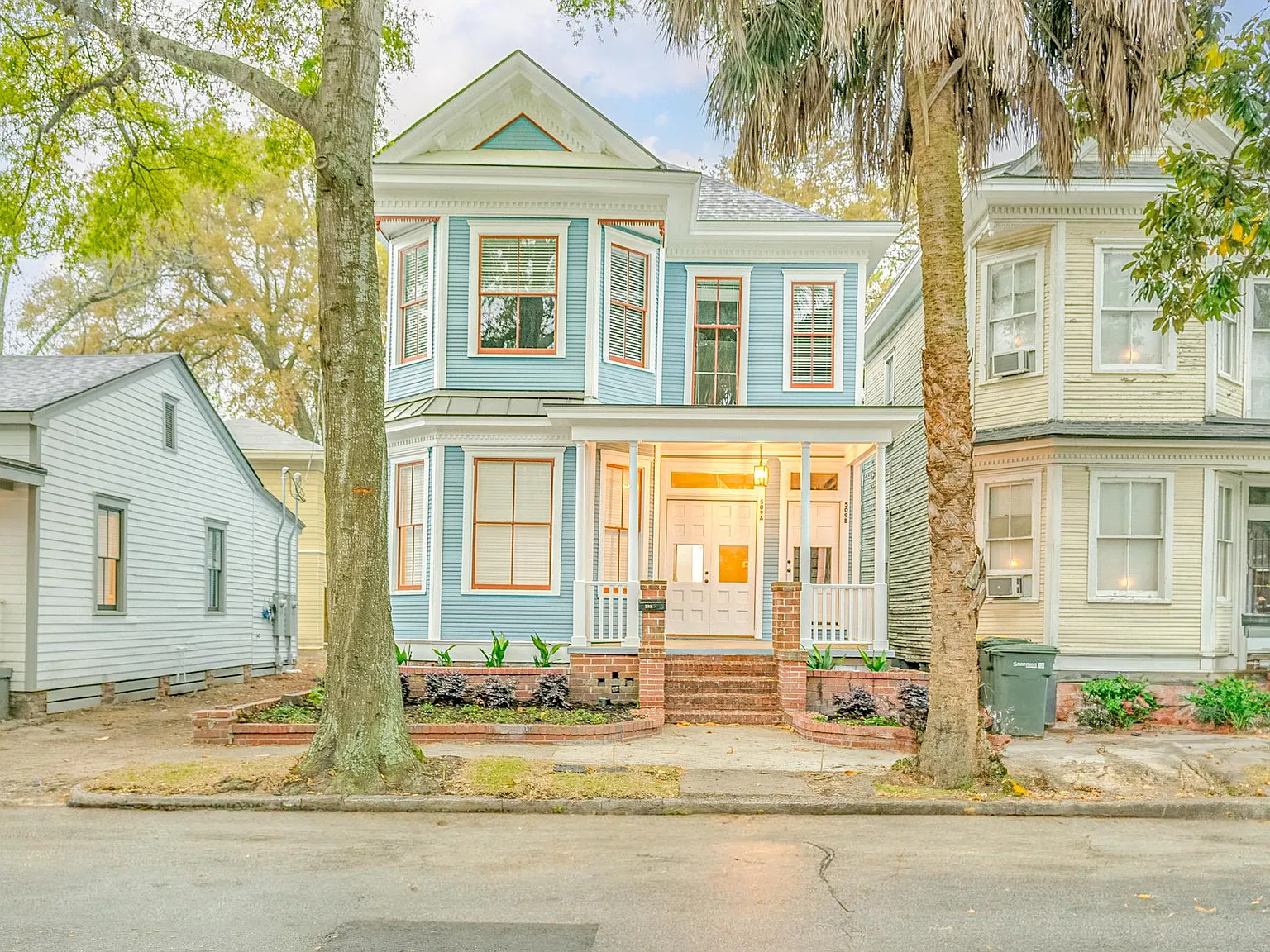 2 bed, 1.5 bath, 1000 sqft, $1,850 — Photo 1