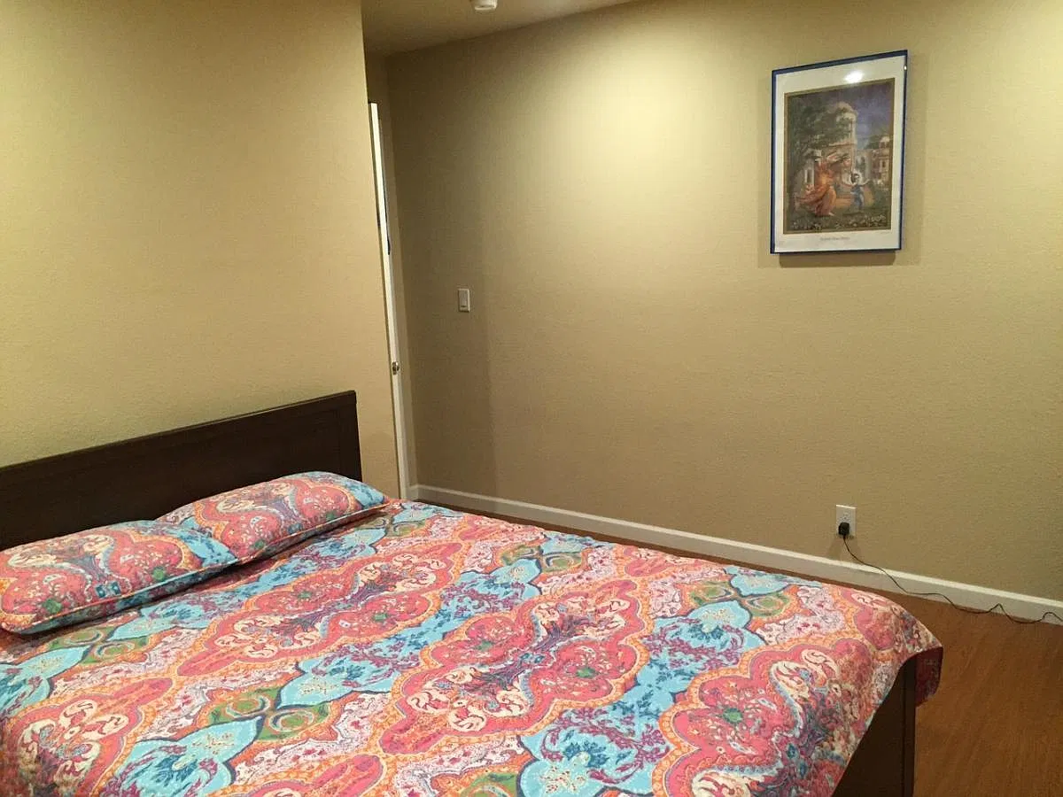 3 bed, 1659 sqft, $4,950 — Photo 3