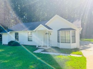 8051 Flamingo Dr, Jonesboro, GA 30238