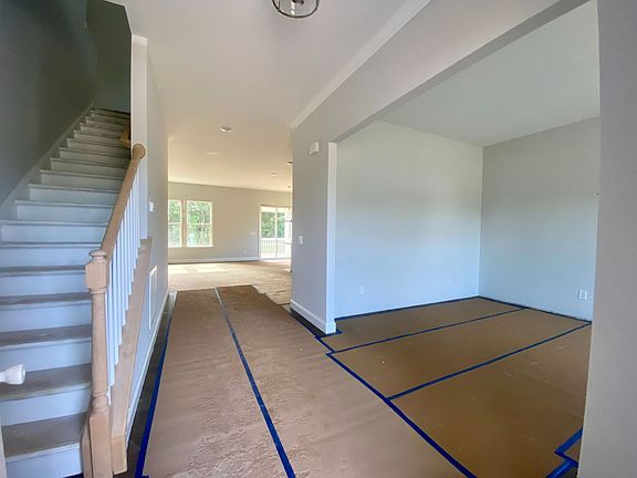 Foyer dining room