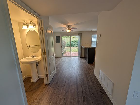 4th image of 1744 Old Georgetown Ct #1744