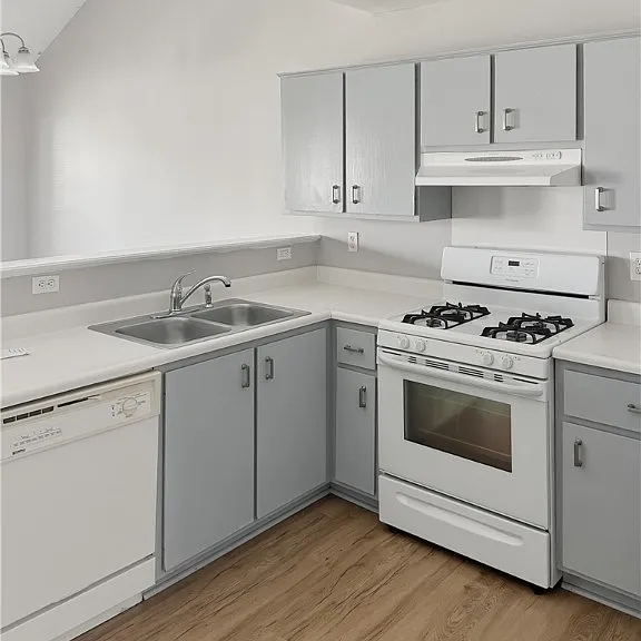 135 Hunt Club Ct — Photo 5
