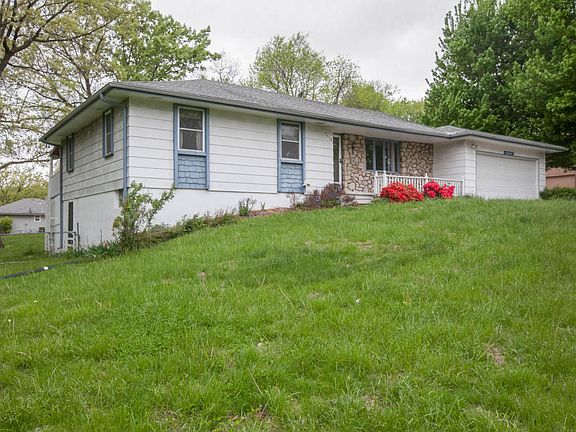 2nd image of 5518 S 39th Ter
