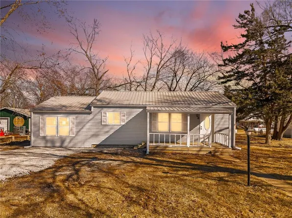 604 Stoutmore St, Polo, MO 64671