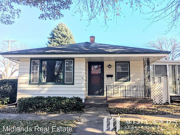 3rd image of 513 W Perry St