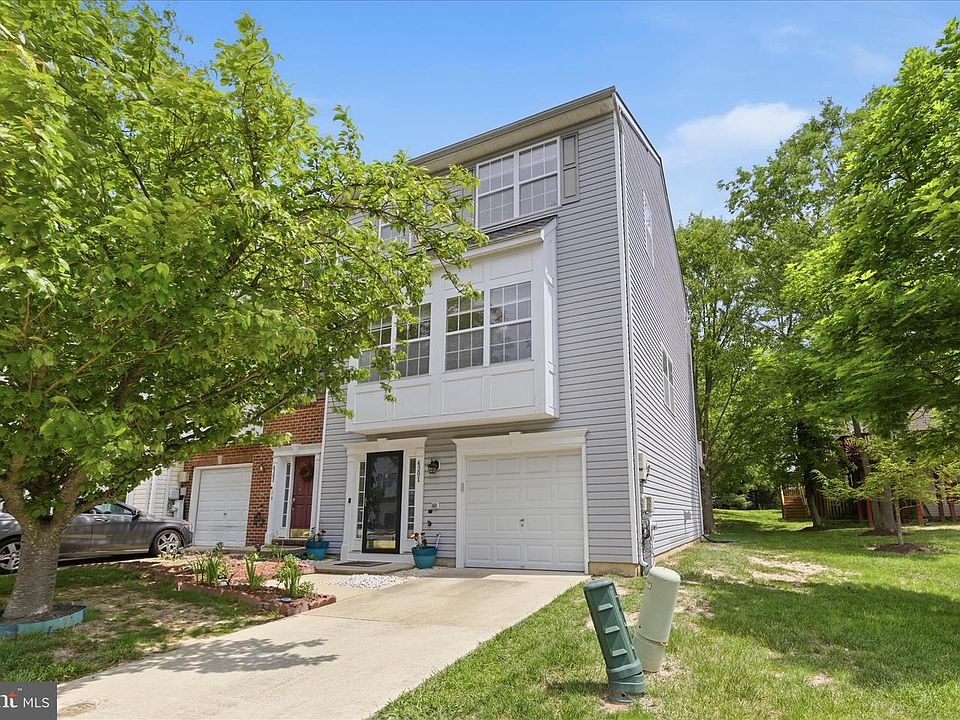 1st image of 4301 Lavender Ln
