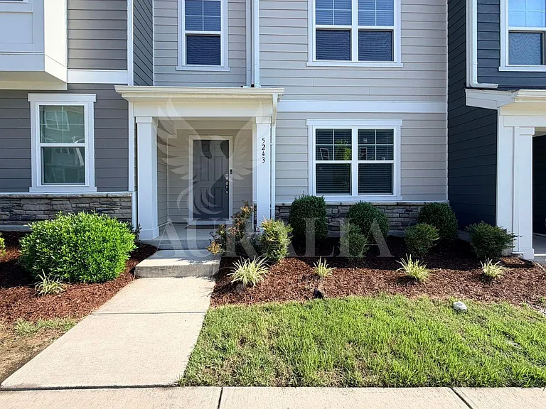 5243 Forsyth Park St — Photo 3