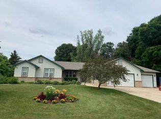 115 Mueller Ln, Random Lake, WI 53075