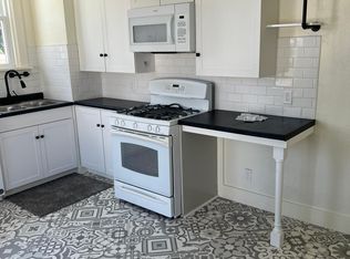 96 E 25th St, Dubuque, IA 52001
