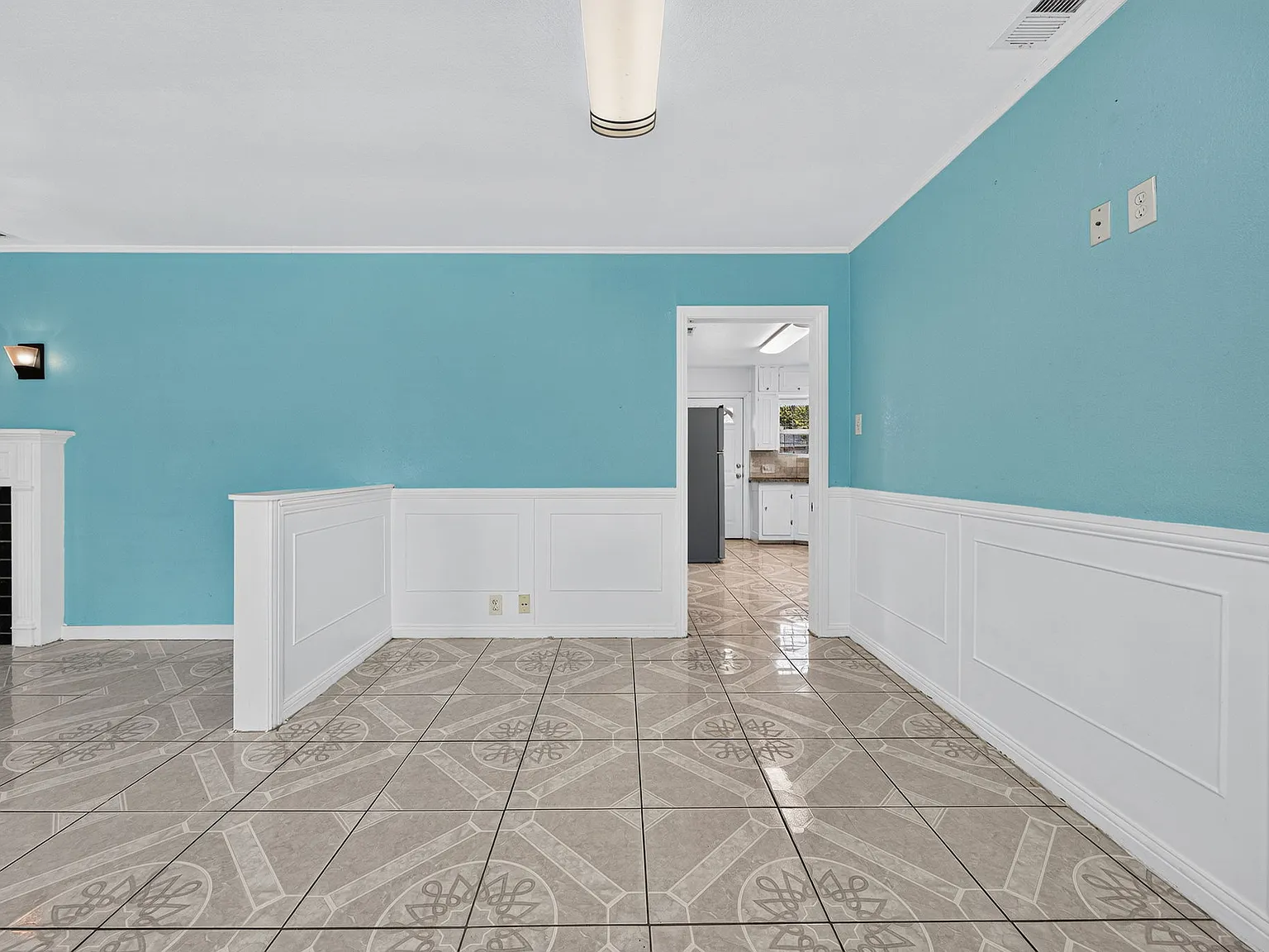 3 bed, 1284 sqft, $1,800 — Photo 3