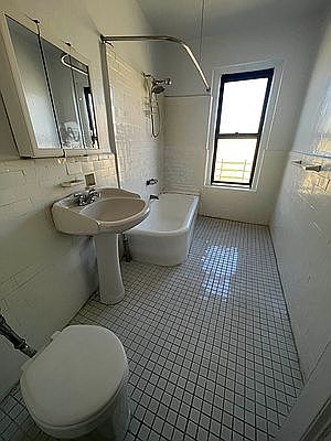 3rd image of 25 Seaman Ave #5M