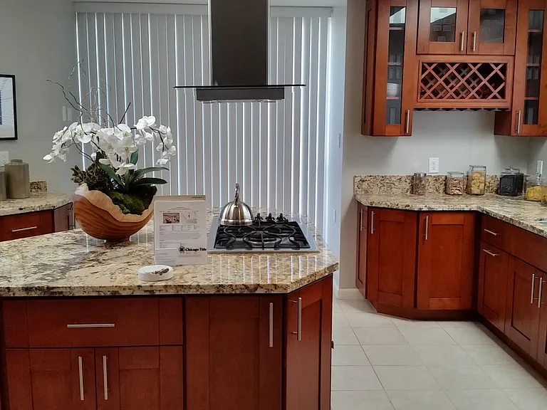 8418 Loyola Blvd — Photo 30