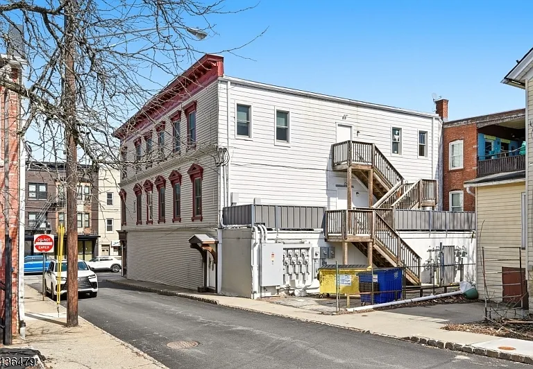 180 Spring St #304 — Photo 28
