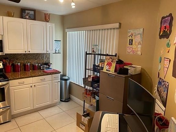 2nd image of 952 Mockingbird Ln APT 607