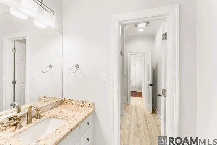 2904 Rue Dauphine — Photo 12