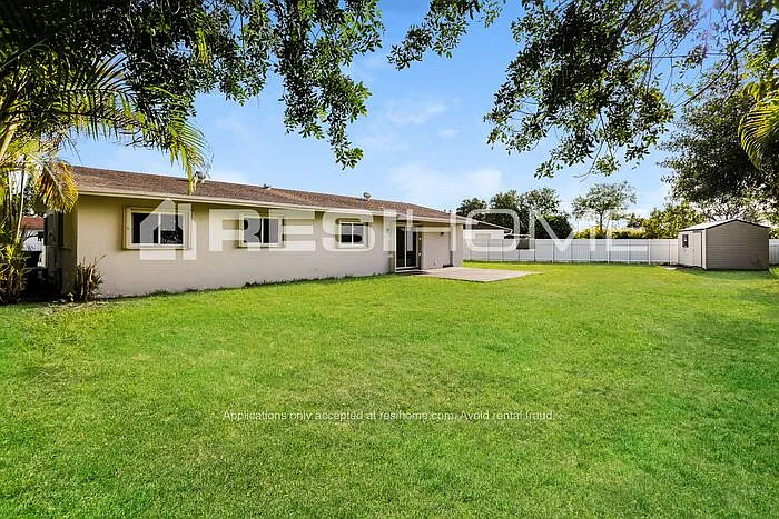10855 SW 152nd Ter — Photo 14