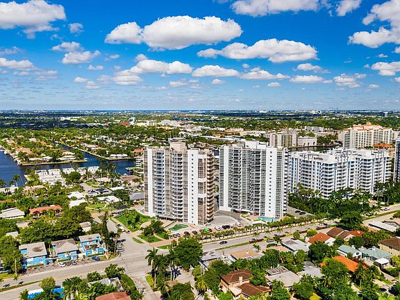 3rd image of 2715 N Ocean Boulevard #17D