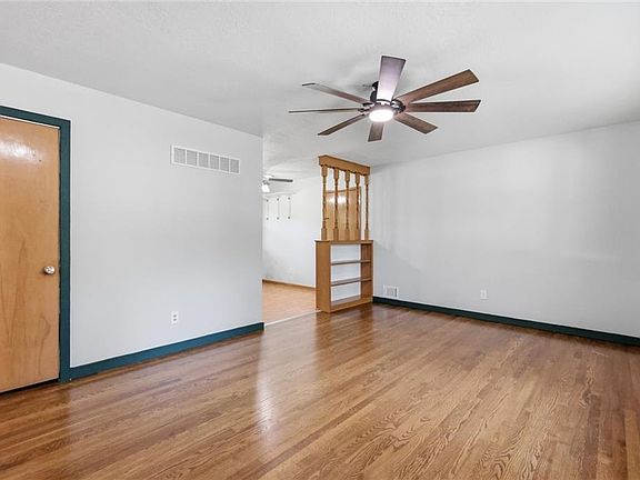 5th image of 4312 S. Union St.